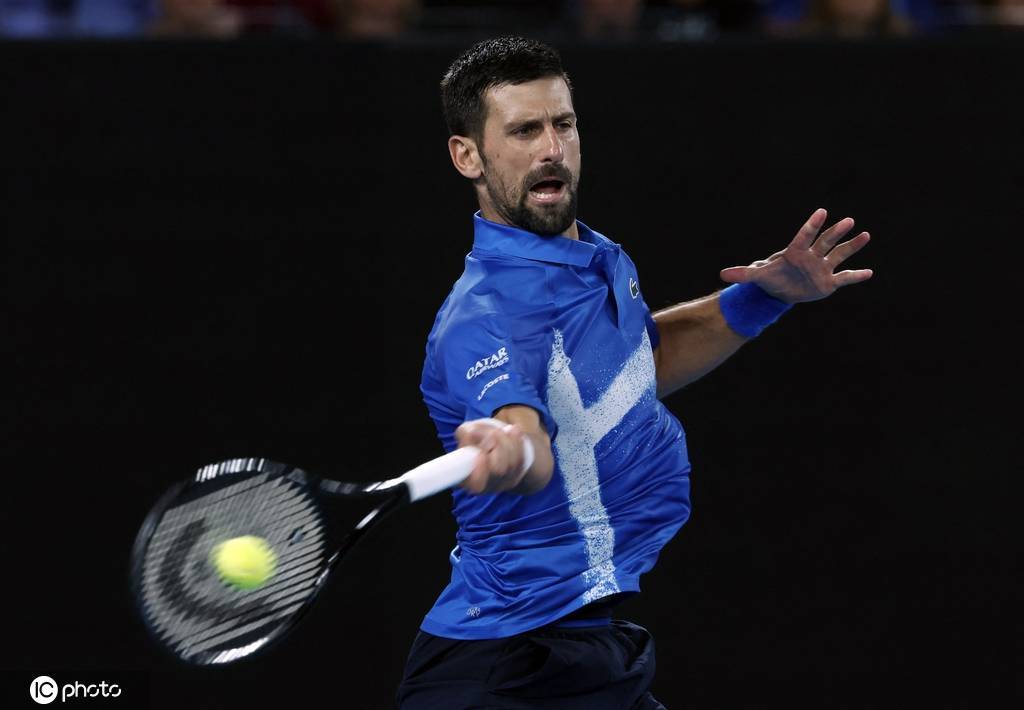 png电子创纪录！德约第17次跻身澳网32强 阿卡小兹维横扫晋级