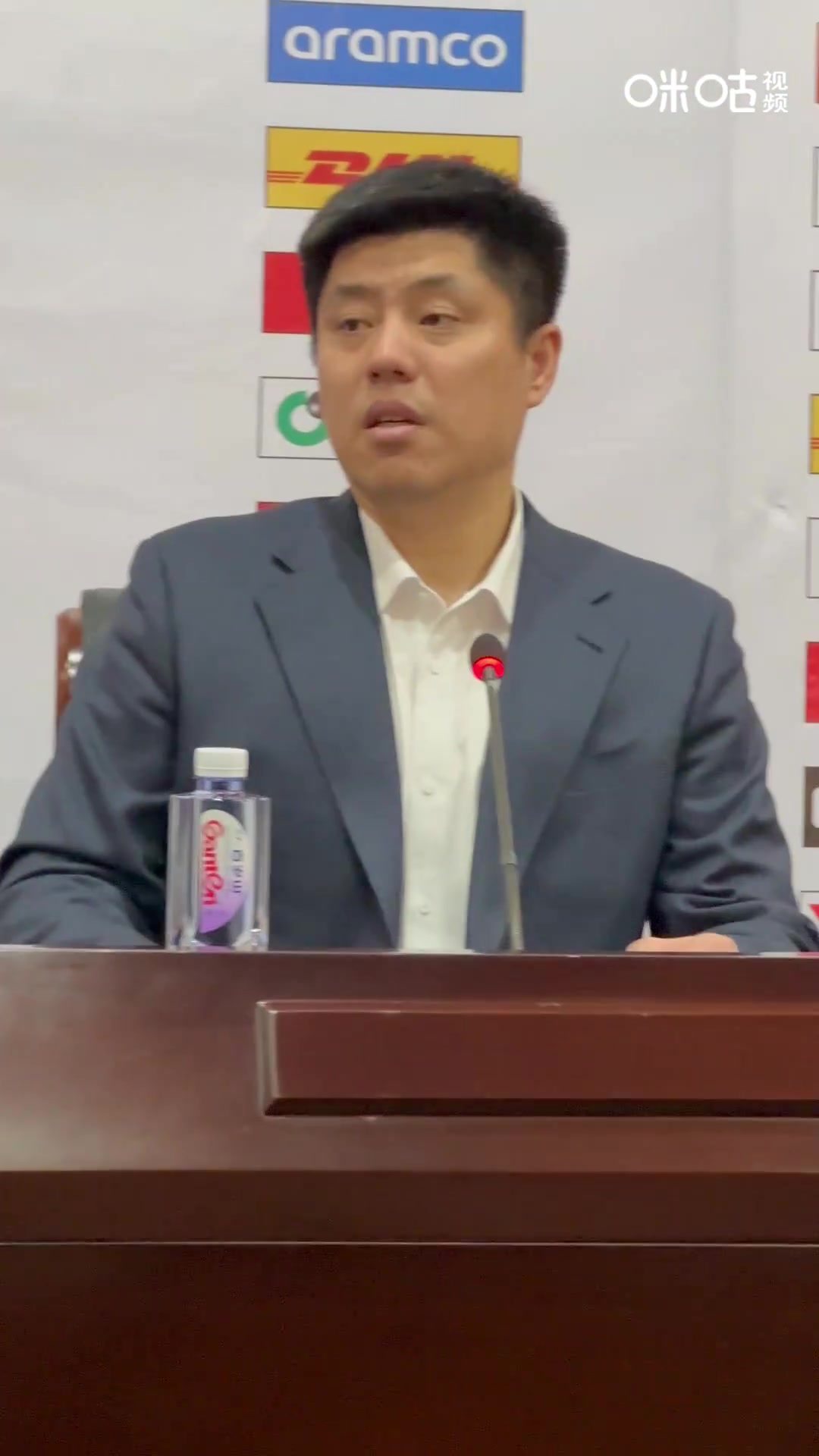 电子png游戏潘江指导夸赞球队：今天是最近打得最好的比赛 防守和篮板都很拼