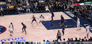 电子png游戏到点了！小卡打满24分钟13中9拿下19分4助 第三节连续教科书单挑