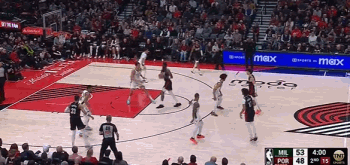 png电子网站别拿我不当状元！艾顿第二节9中4砍10分7板 带队反超雄鹿