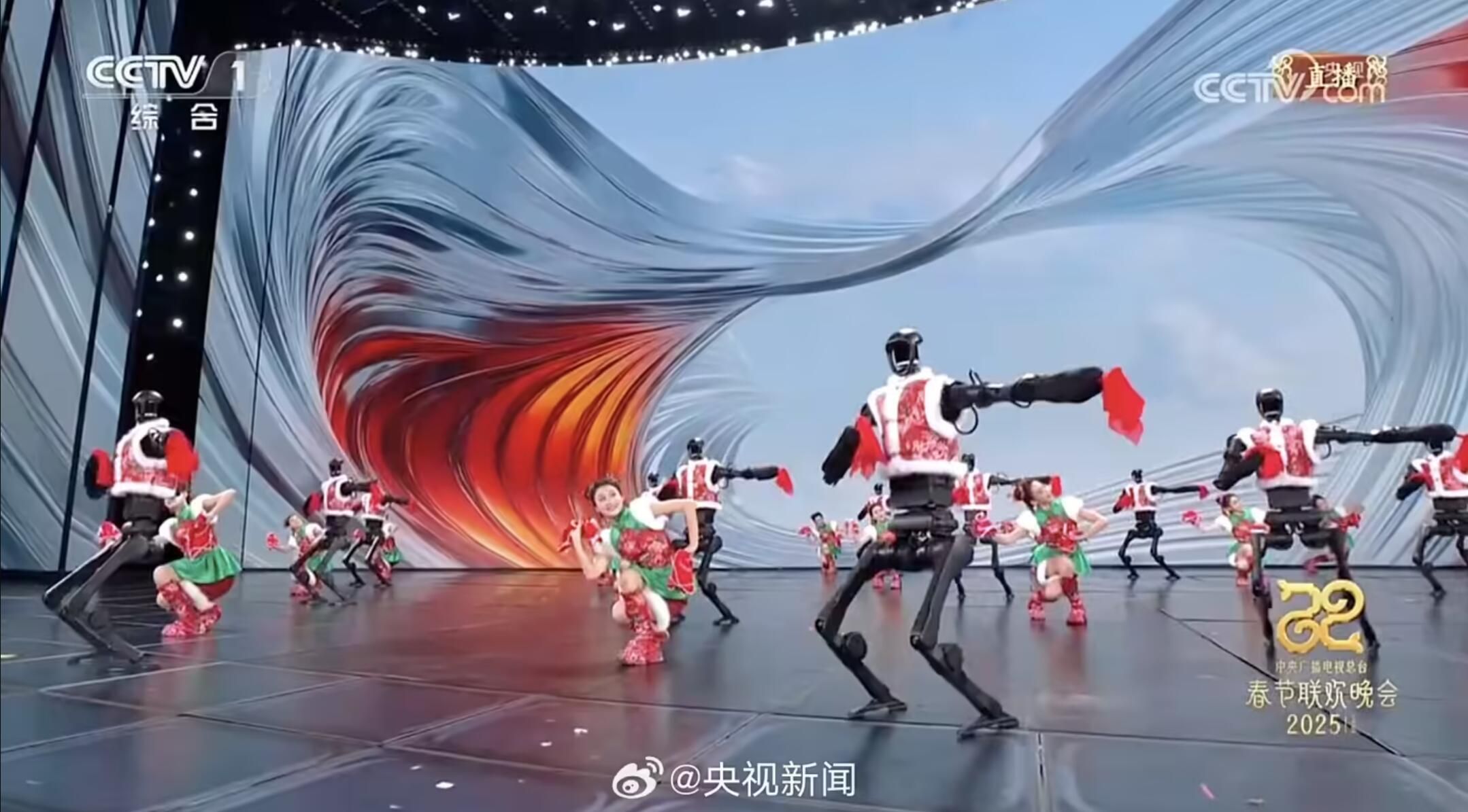 png电子网站春晚《秧BOT》机器人不穿裤子的原因：可能会摔跟头 会削弱科技感