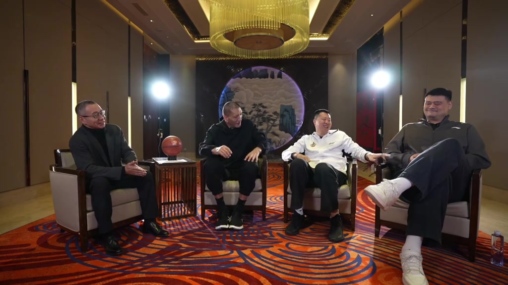 png电子王治郅：2000年参加扣篮大赛是为了凑数 结果赢了姚明得了个手机