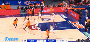 电子png游戏先发制人！洛夫顿三分命中后李添荣连得5分 上海开场8-0打停广厦