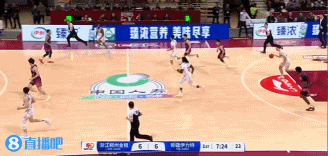 png电子平台大杀器！哈雷尔杀入内线无人可挡 上篮&暴扣连得6分