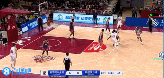 png电子平台大杀器！哈雷尔杀入内线无人可挡 上篮&暴扣连得6分