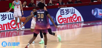 png电子平台大杀器！哈雷尔杀入内线无人可挡 上篮&暴扣连得6分