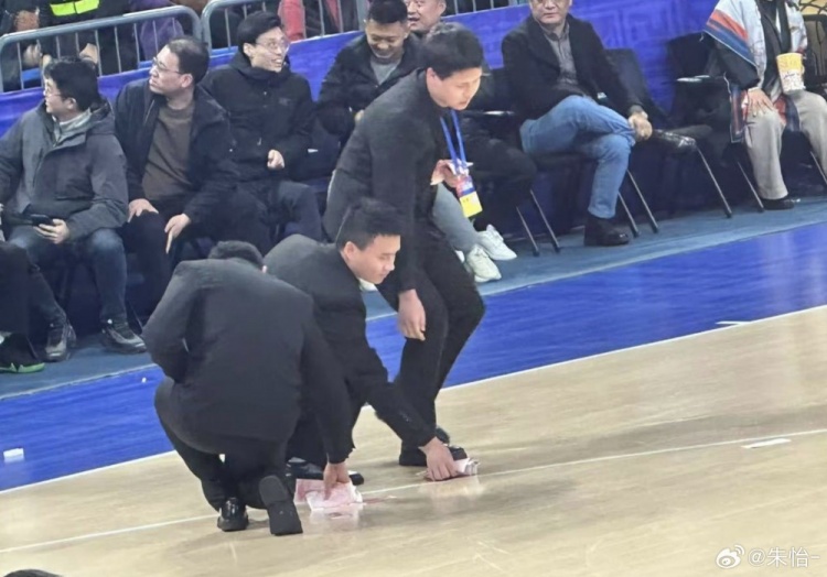 png电子官网撒币事件处罚!CBA官方:核减四川经费10万 取消优秀赛区评奖资格