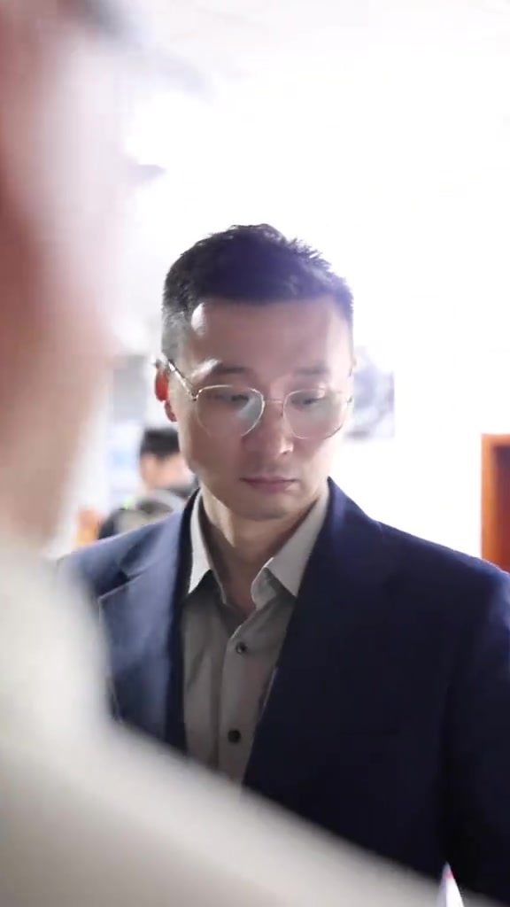 png电子网站刘炜更衣室演讲：我不想在这里停下 我们还能再往前冲一下