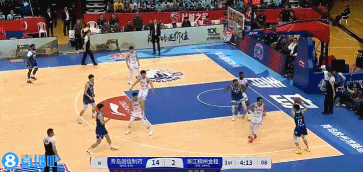 电子png游戏攻防压制！王睿泽压哨打板三分命中 青岛17-2领先&浙江前12投0中