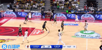 png电子不讲理！李弘权越过莫兰德上篮&接着追身三分 连得5分拉开分差
