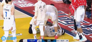 png电子😖不要受伤啊！所罗门篮下进攻崴脚&单脚蹦回替补席