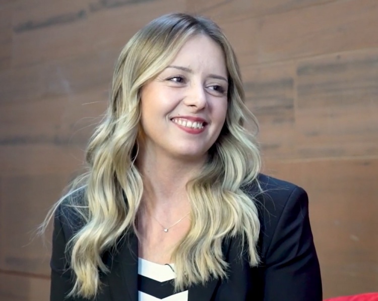 电子png游戏😍兄真喜！美女裁判波兹诺娃将执法赵心童与威廉姆斯的决赛