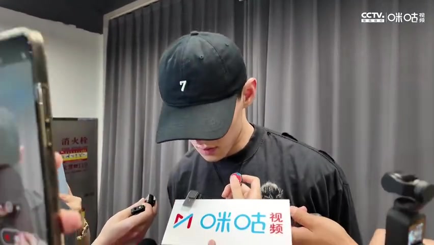 png电子官网🥺曾凡博：愧对球队 愧对球迷 没有尽自己的一份力 很遗憾